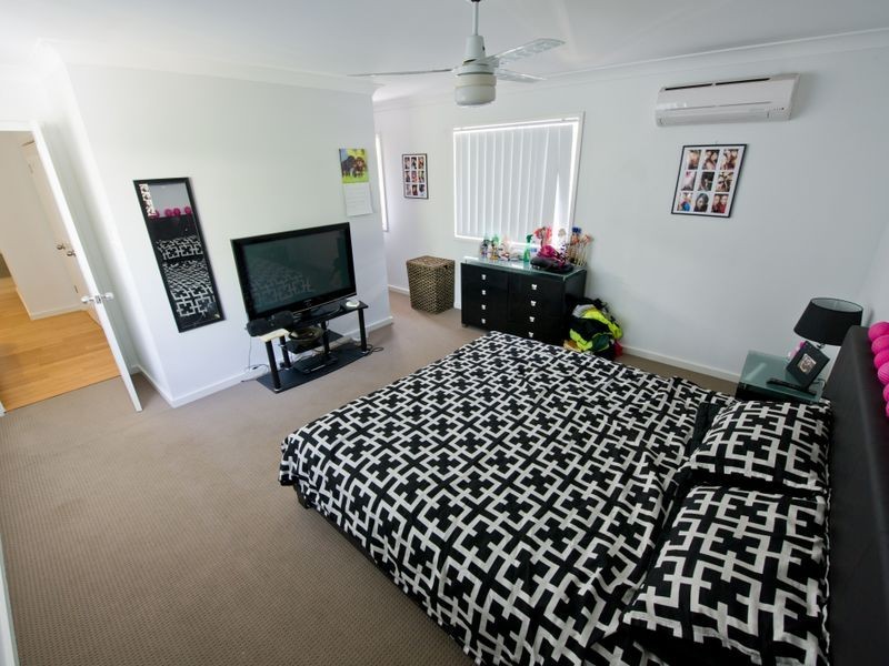 2/85 Whiting Street, Labrador QLD 4215