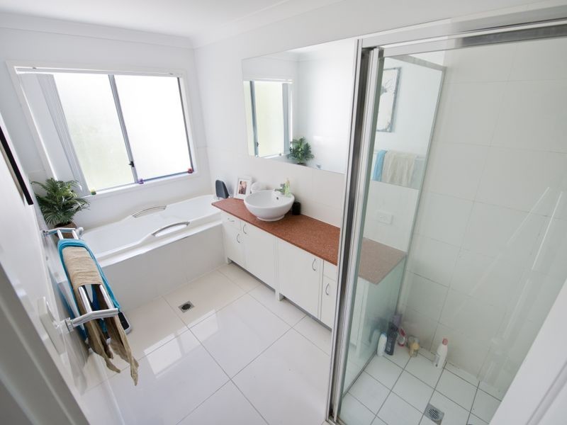 2/85 Whiting Street, Labrador QLD 4215