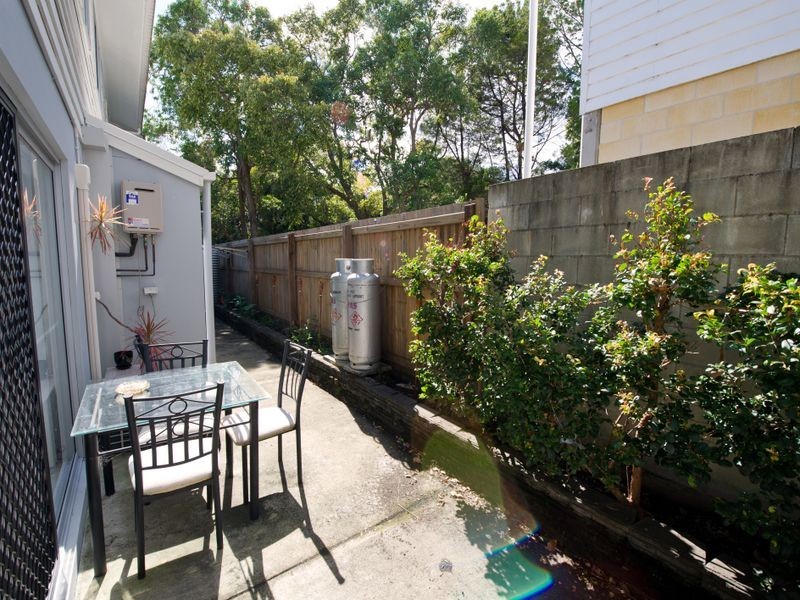 2/85 Whiting Street, Labrador QLD 4215