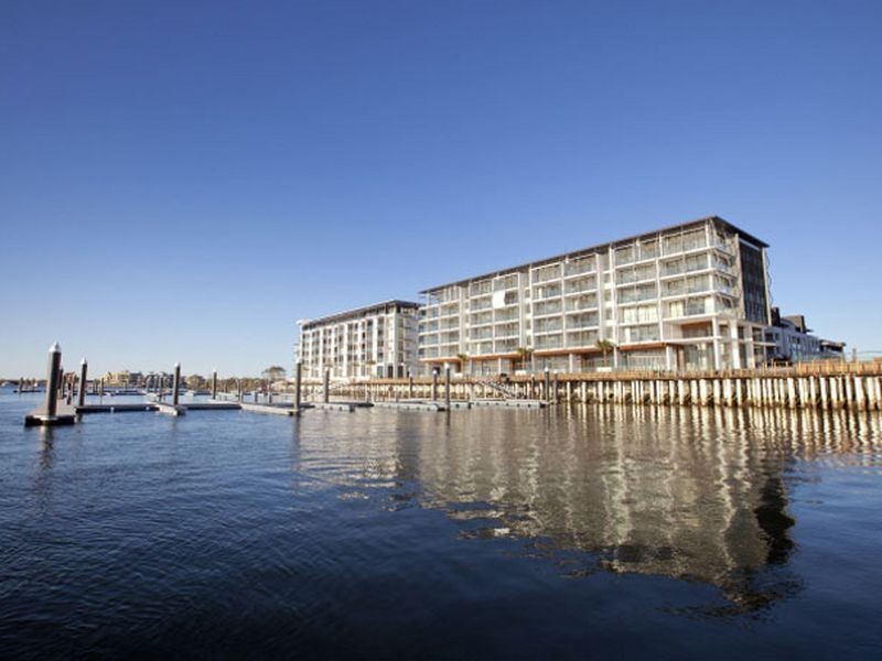 12 Salacia Drive, Paradise Point QLD 4216