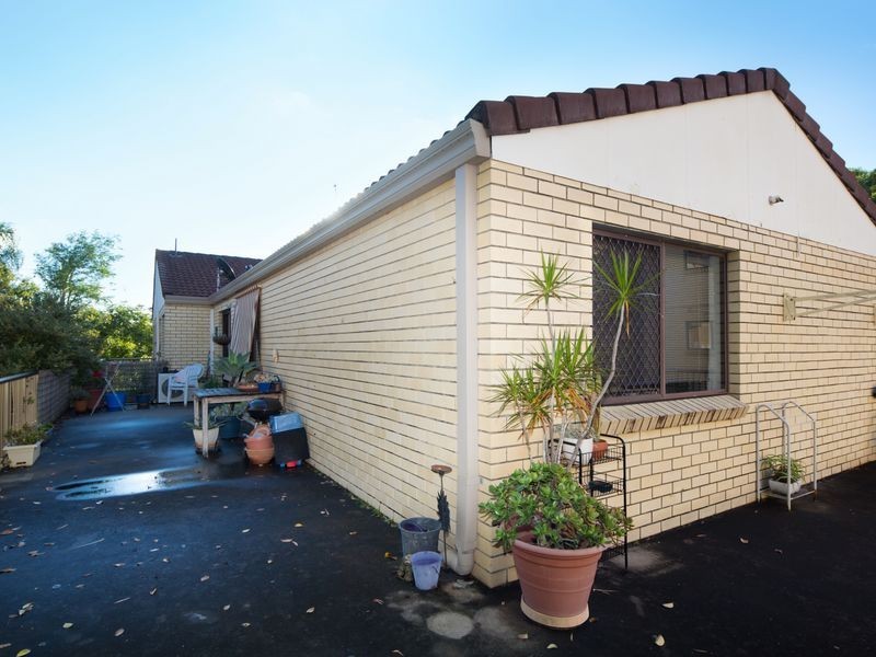 11/25 Ahern Street, Labrador QLD 4215