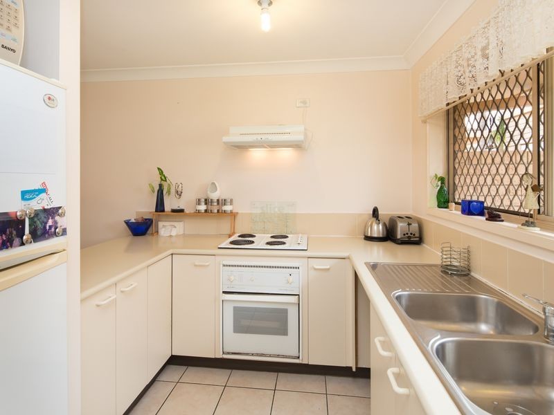 35/21 Usher Avenue, Labrador QLD 4215