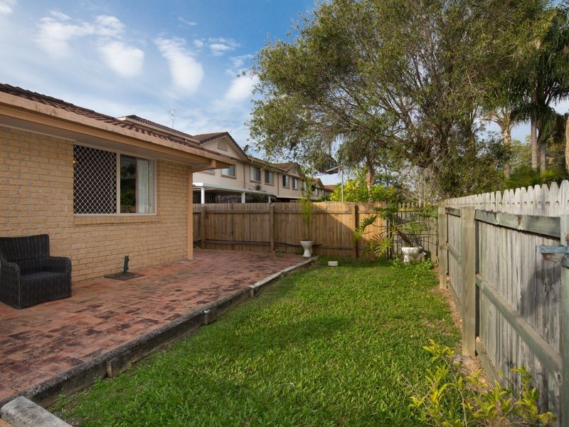 35/21 Usher Avenue, Labrador QLD 4215