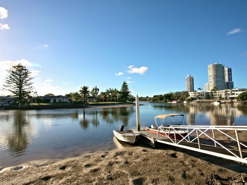 10/11 Taylor Street, Biggera Waters QLD 4216