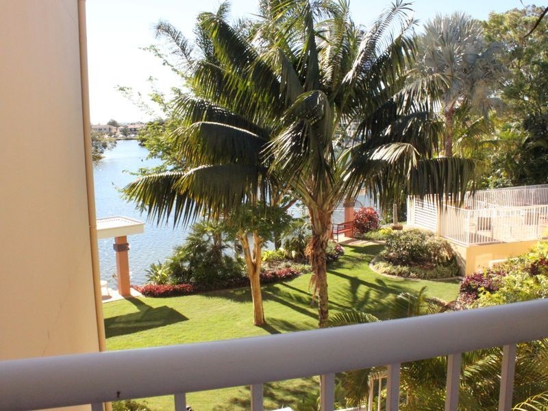 10/11 Taylor Street, Biggera Waters QLD 4216