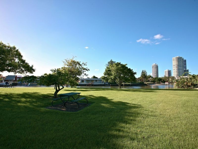 10/11 Taylor Street, Biggera Waters QLD 4216