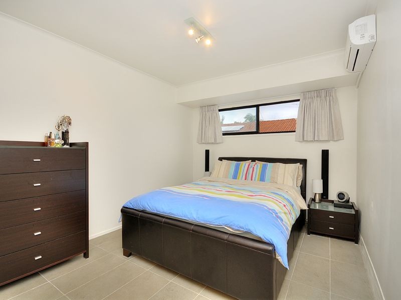 1/15 Stephenson Street, Labrador QLD 4215