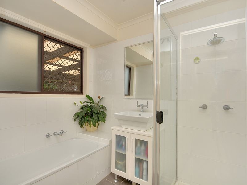 1/15 Stephenson Street, Labrador QLD 4215