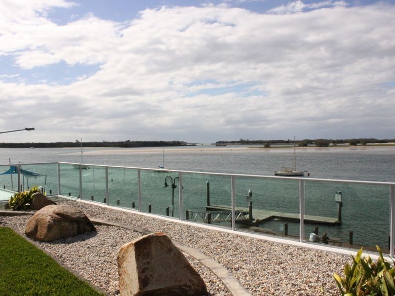 206/300 Marine Parade, Labrador QLD 4215