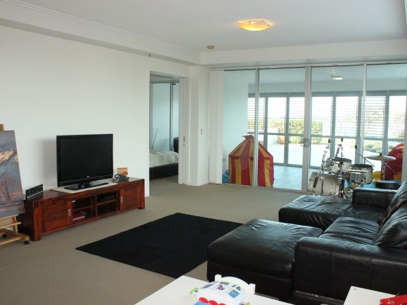 206/300 Marine Parade, Labrador QLD 4215