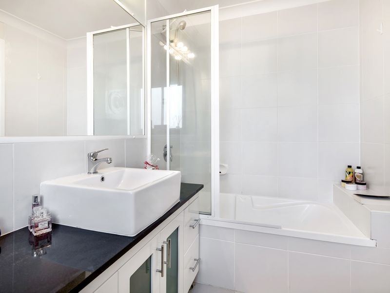 4/97 Muir Street, Labrador QLD 4215