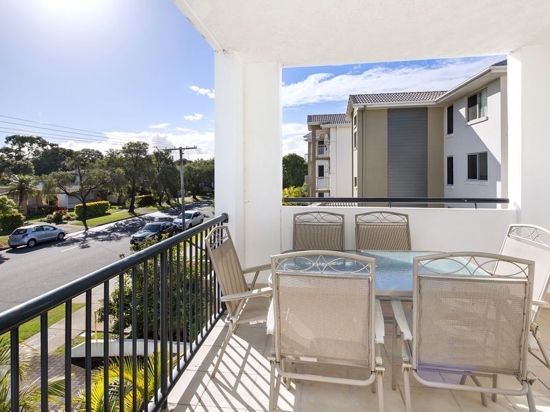 4/97 Muir Street, Labrador QLD 4215