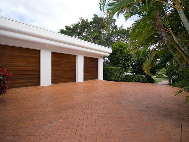 11 River Cove Place, Helensvale QLD 4212