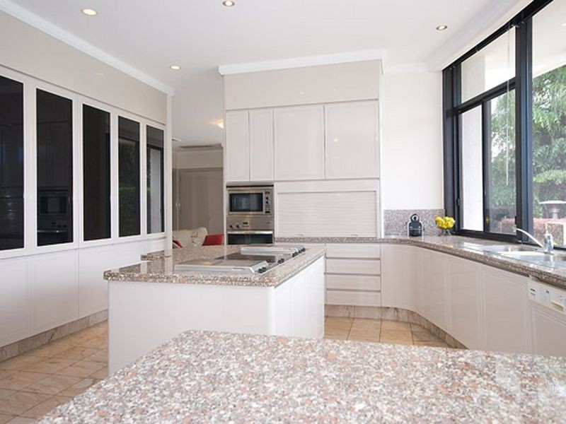 11 River Cove Place, Helensvale QLD 4212