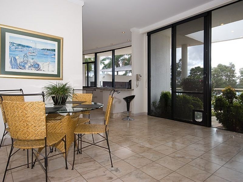 11 River Cove Place, Helensvale QLD 4212