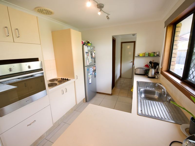 2/153 Government Road, Labrador QLD 4215