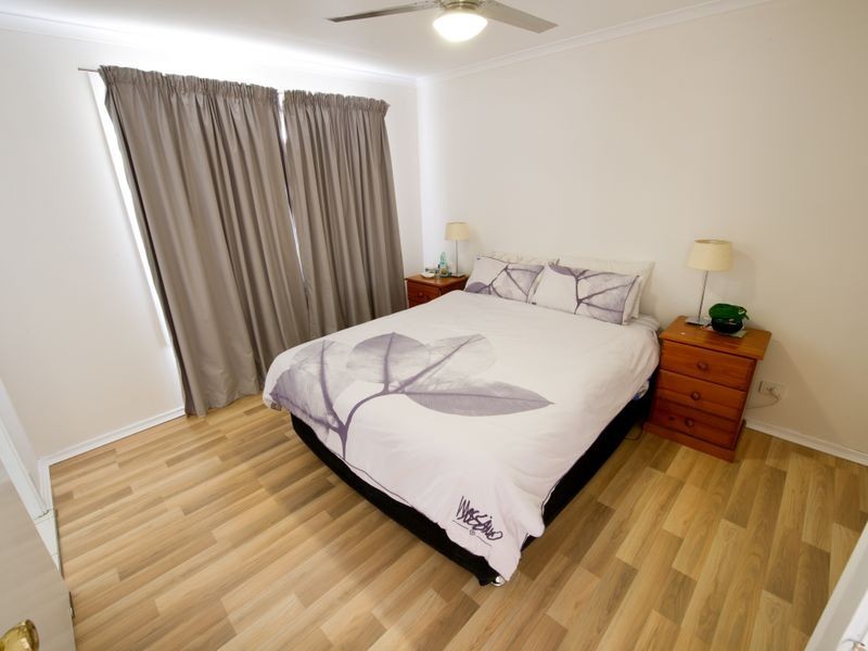 2/153 Government Road, Labrador QLD 4215