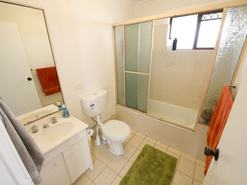 2/153 Government Road, Labrador QLD 4215