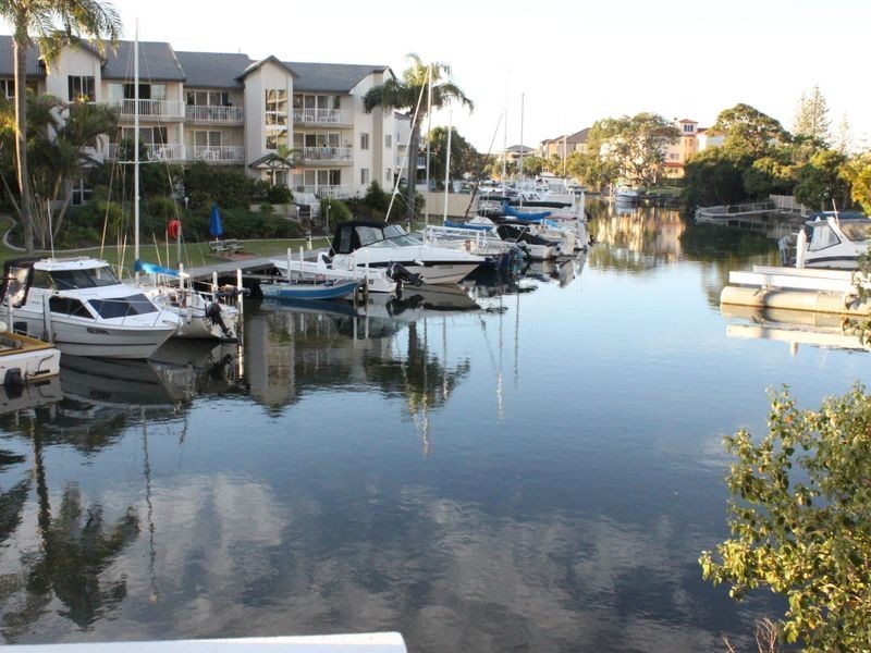 43/37 Bayview Street, Runaway Bay QLD 4216