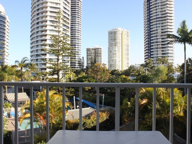 43/37 Bayview Street, Runaway Bay QLD 4216