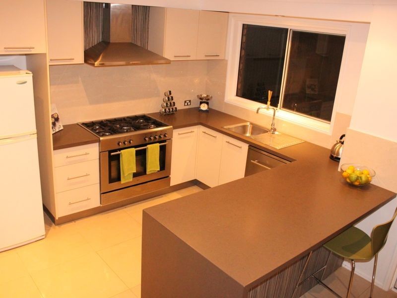 2/4 Kenny Drive, Labrador QLD 4215