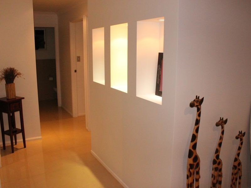 2/4 Kenny Drive, Labrador QLD 4215