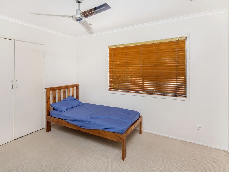 7/4 Sunshine Court, Labrador QLD 4215