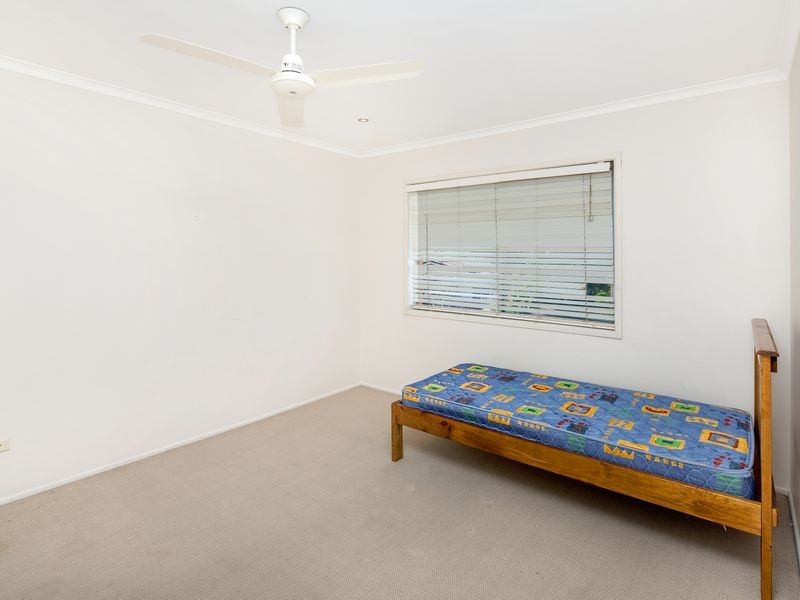 7/4 Sunshine Court, Labrador QLD 4215