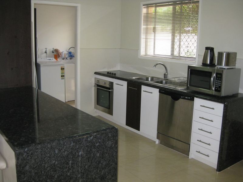 1 The Glade, Labrador QLD 4215