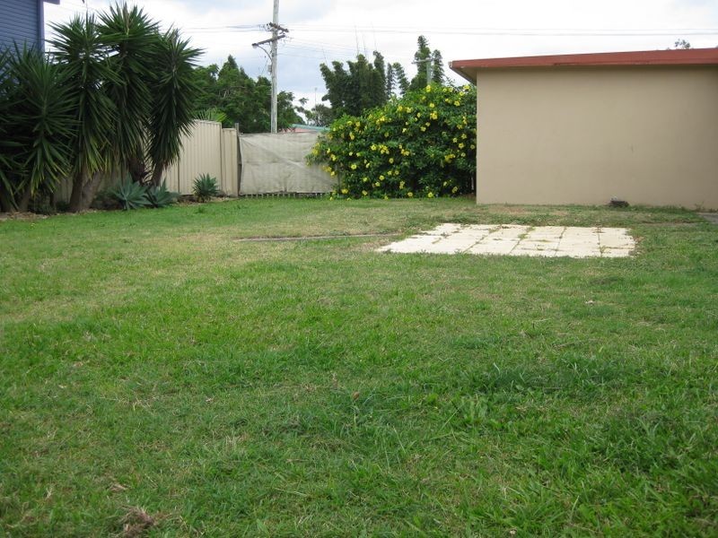1 The Glade, Labrador QLD 4215