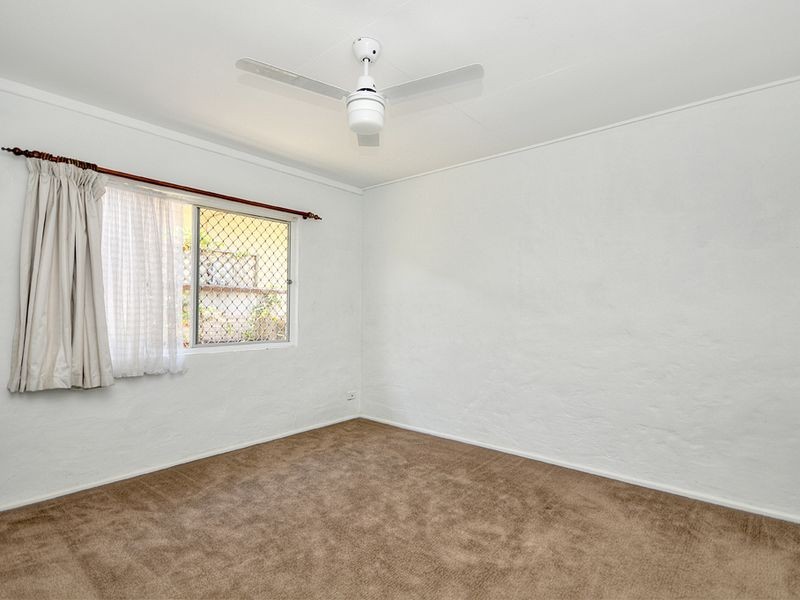 9 Goorawin Street, Runaway Bay QLD 4216