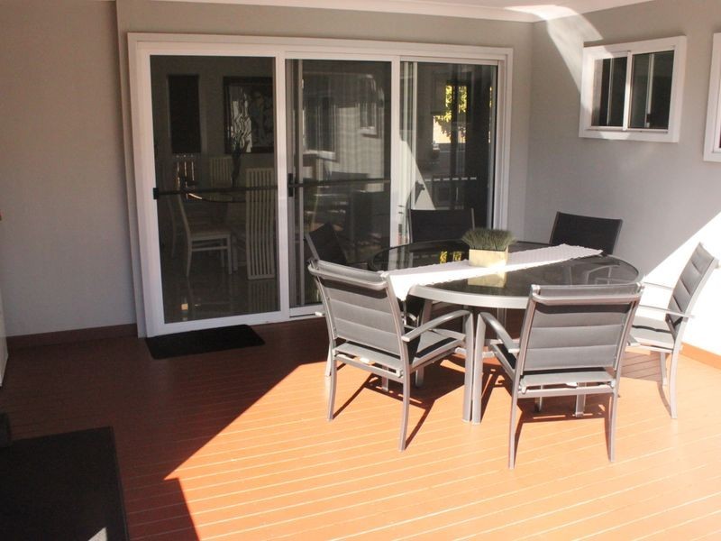 17 Gordon Street, Labrador QLD 4215