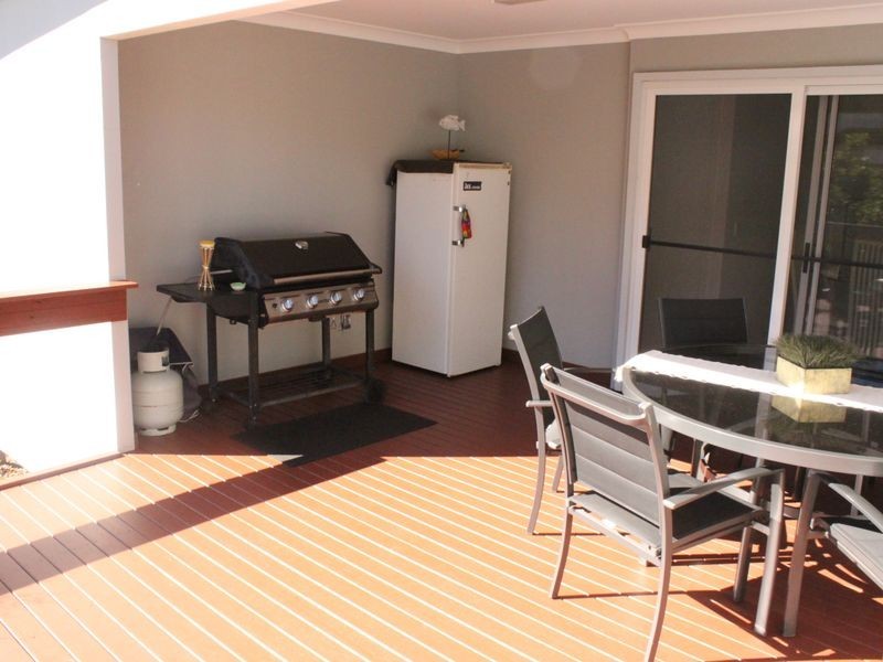 17 Gordon Street, Labrador QLD 4215