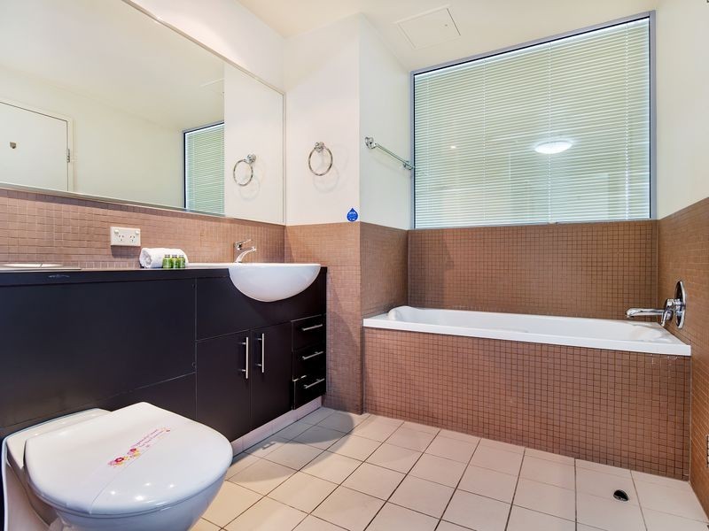 501/360 Marine Parade, Labrador QLD 4215