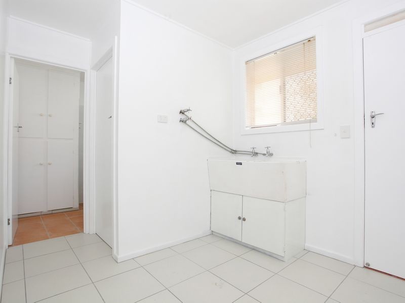 1 & 2/8 Phillip Street, Labrador QLD 4215