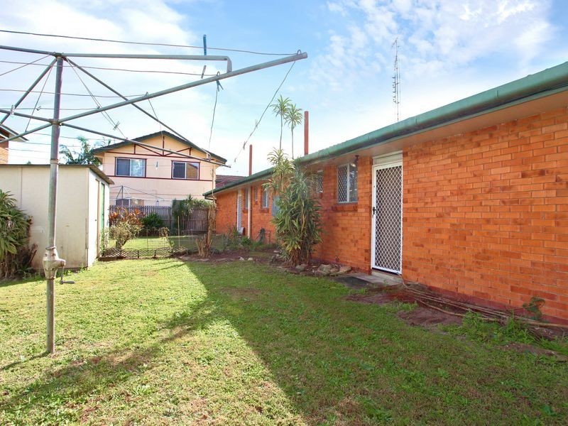 1 & 2/8 Phillip Street, Labrador QLD 4215