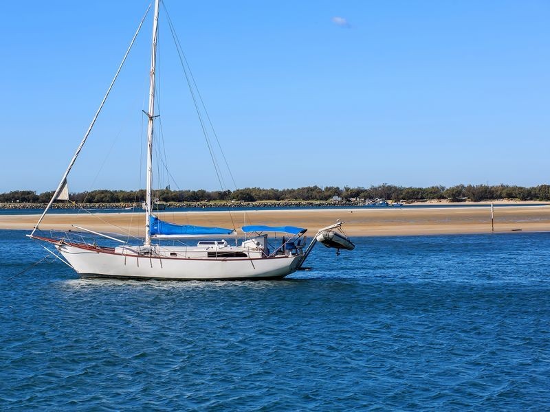 1/143 Frank Street, Labrador QLD 4215