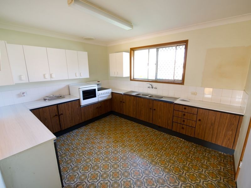 231 Turpin Road, Labrador QLD 4215