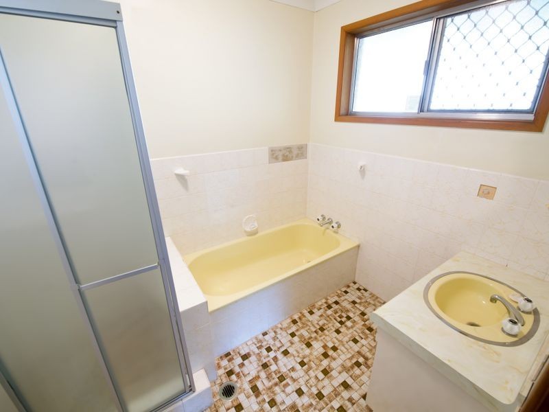 231 Turpin Road, Labrador QLD 4215