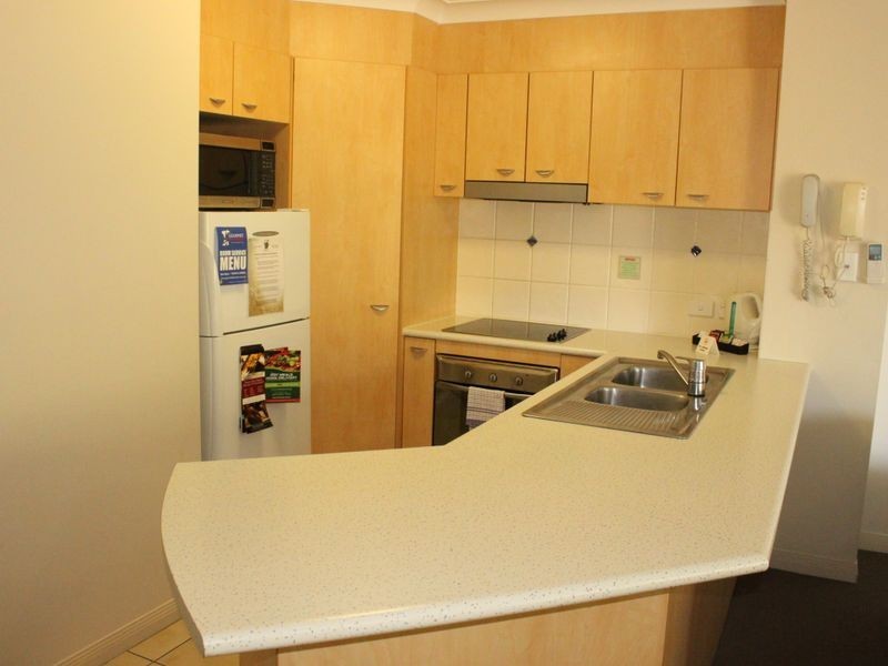 120/392 Marine Parade, Labrador QLD 4215