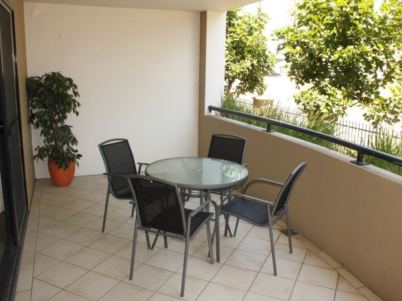 120/392 Marine Parade, Labrador QLD 4215