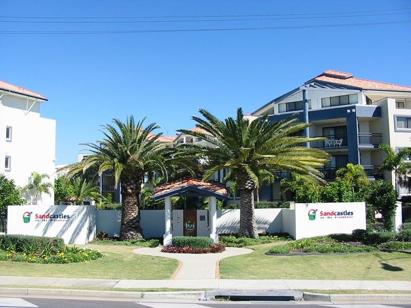 120/392 Marine Parade, Labrador QLD 4215