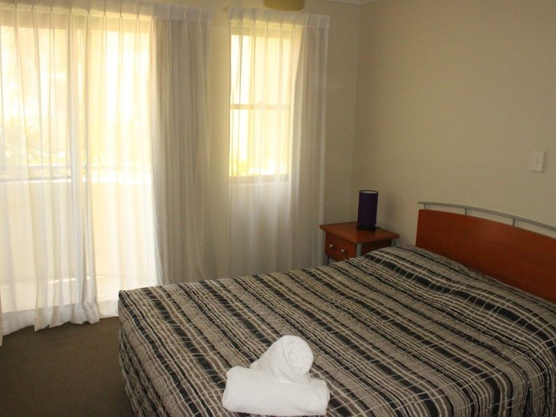 120/392 Marine Parade, Labrador QLD 4215