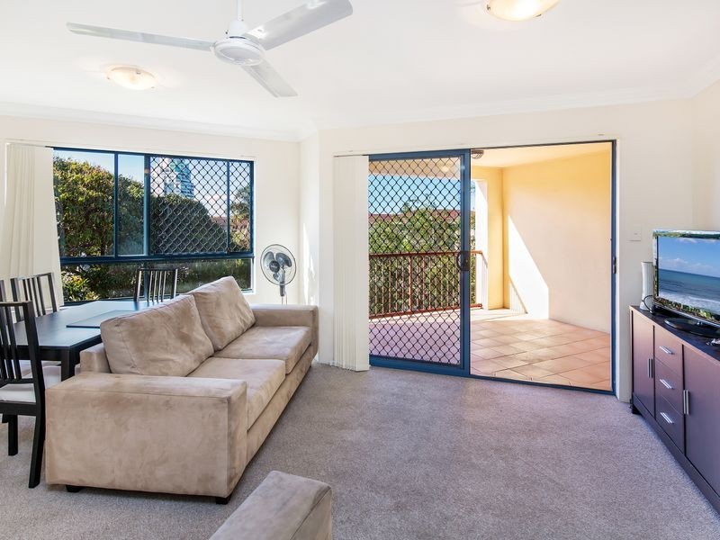 6/89 Frank Street, Labrador QLD 4215