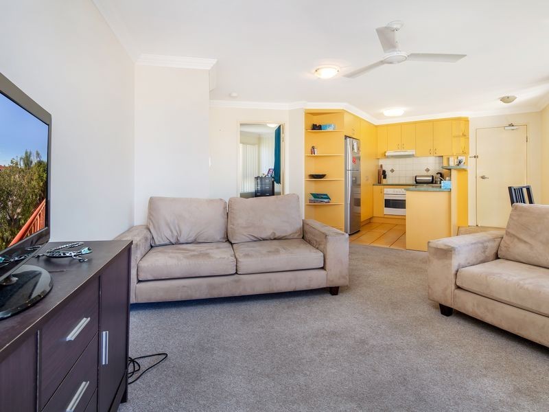 6/89 Frank Street, Labrador QLD 4215