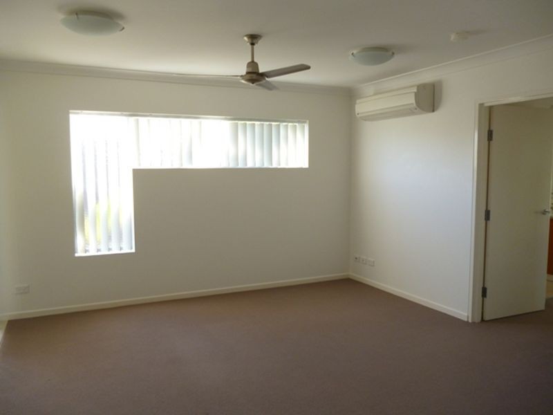1/7 Phillip Street, Labrador QLD 4215