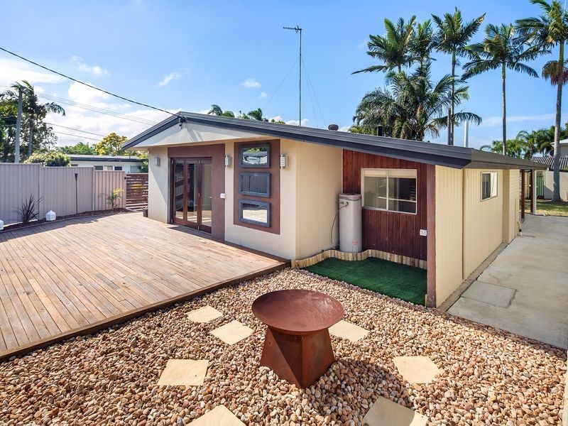 25 Heydon Avenue, Labrador QLD 4215