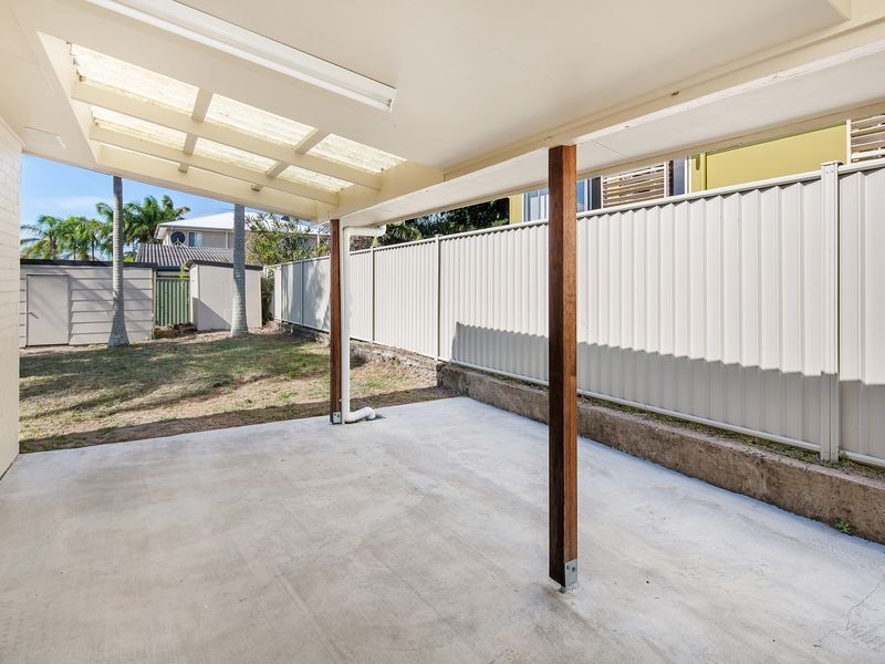 25 Heydon Avenue, Labrador QLD 4215