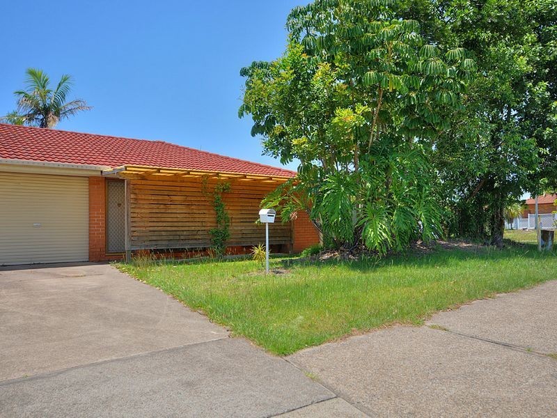 1/163 Olsen Avenue, Labrador QLD 4215
