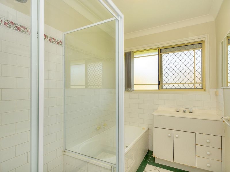 1/101 Whiting Street, Labrador QLD 4215